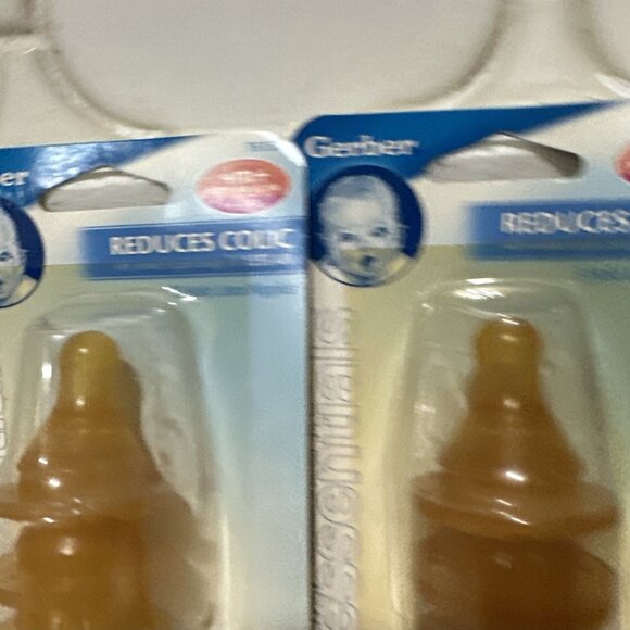2-Gerber  latex Three Hole Rubber Baby Bottle Nipples 3 Pack Infant - Picture 2 of 3